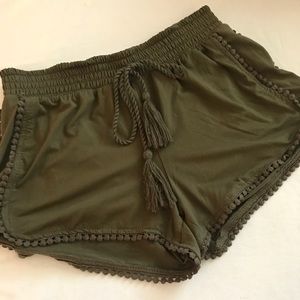 Comfy green shorts